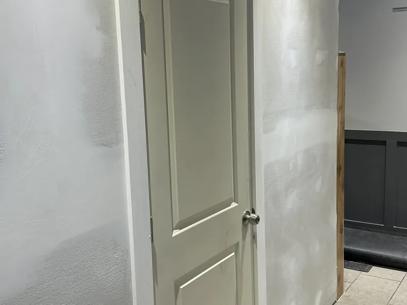 Doorway drywall finish by A&M Works